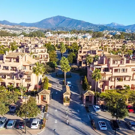Apartment Hacienda Del Sol - Beachside Estepona