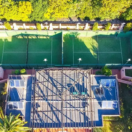 Hacienda Del Sol - Beachside Apartment Estepona