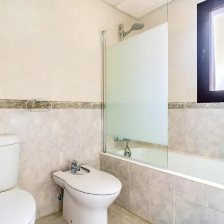 Hacienda Del Sol - Beachside Apartment Estepona