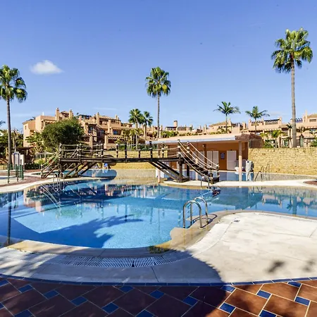 Apartment Hacienda Del Sol - Beachside Estepona