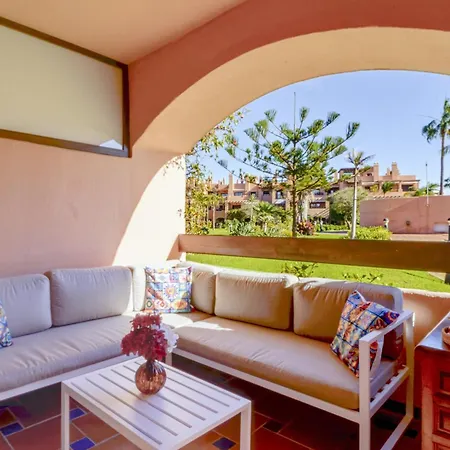 Hacienda Del Sol - Beachside Apartment